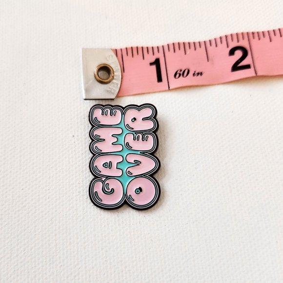 Game Over Pin Brooch Badges Metal Pins Brooches Gaming Gamer Game Boy Streamer - Picture 8 of 16